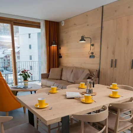 Aparthotel Red Fox *