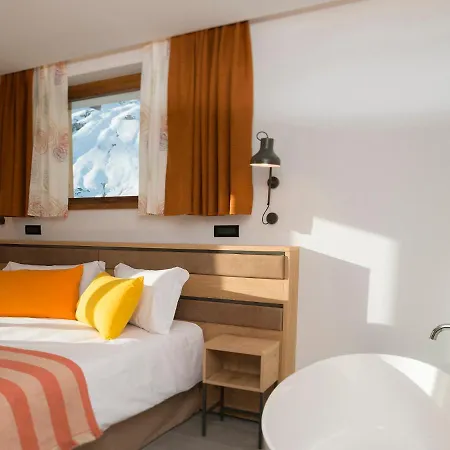Red Fox * Breuil-Cervinia