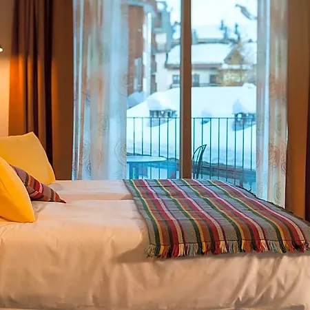 Aparthotel Red Fox *